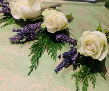 Cream Rose, Leaf & Lav BH