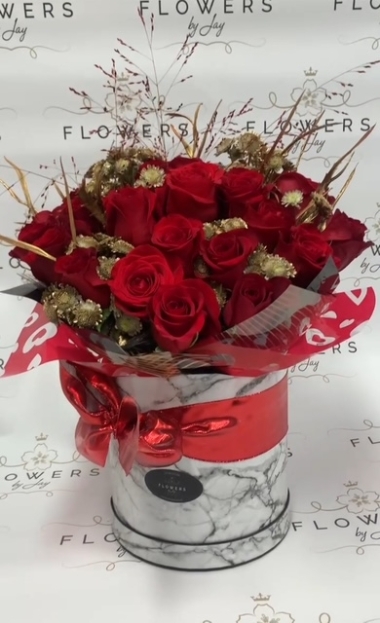 Marble Red Roses Hatbox