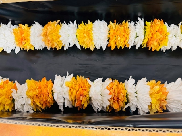 Religious Haar (White & Orange)